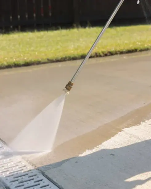 Pressure washing driveway - Bristol Pressure Washing